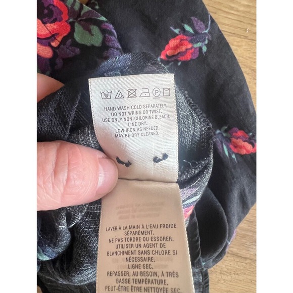 Anthropologie Maeve Black Floral GardeniaButton Shoulder‎ Blouse Size XS - Picture 10 of 10